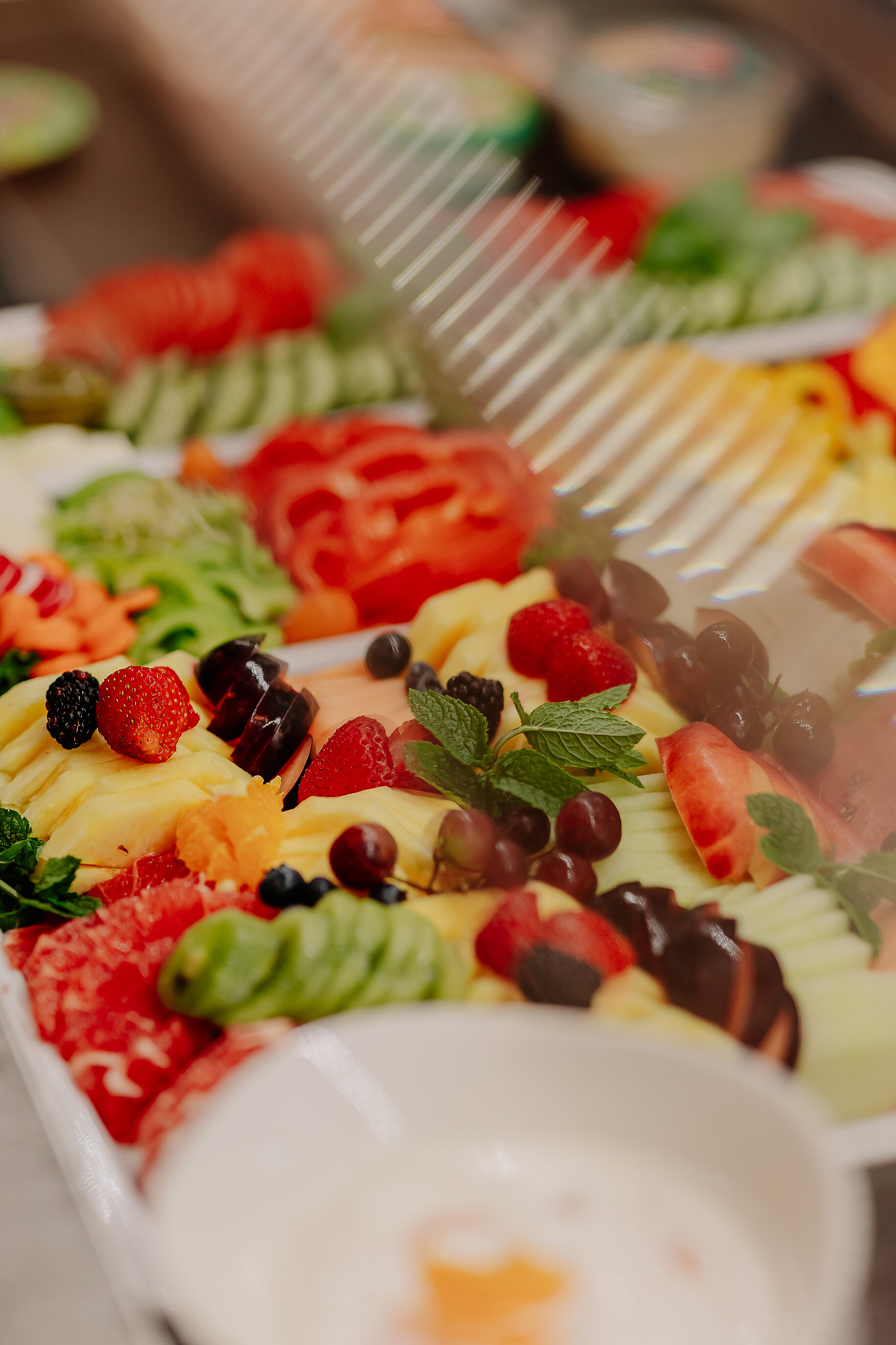 Frisches, farbenfrohes Obst und Gemüse am Frühstücksbuffet im Stadthotel Borken